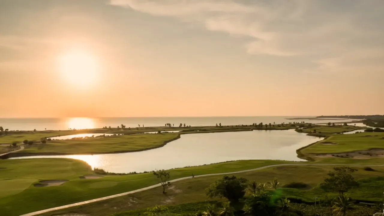 Golf course sunset in Colombia